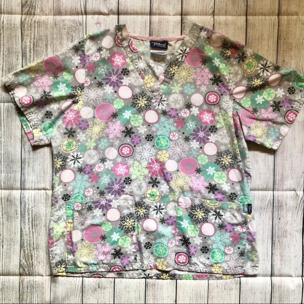 ▪️Snowflake Scrub Top▪️